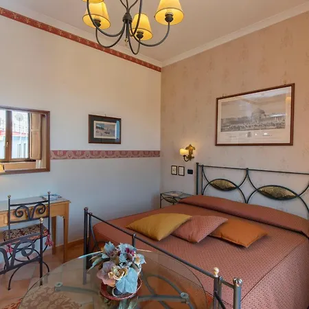 Hotel Pinto-storey 3*