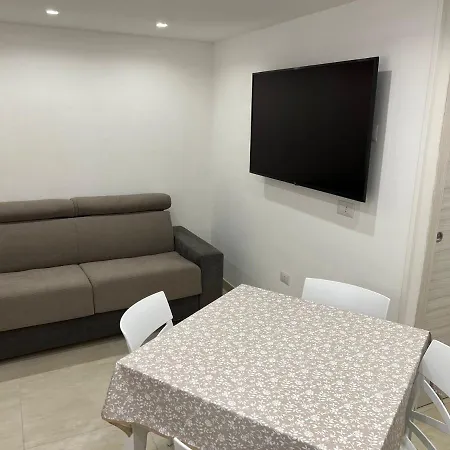 Casetta Floriana 2 *