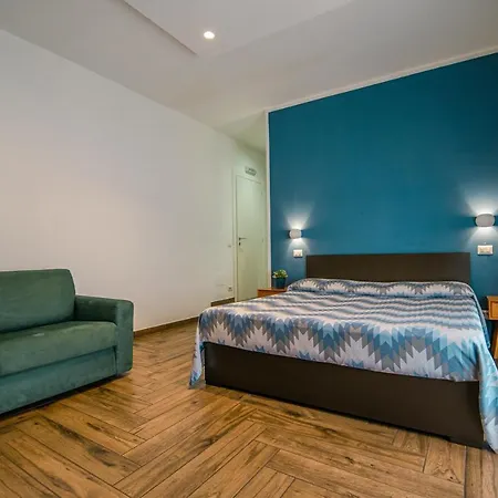 Frühstückspension Hub Ferroviario - 12 Posti Letto Per Il Tuo Gruppo A Con Wifi E Netflix Neapel