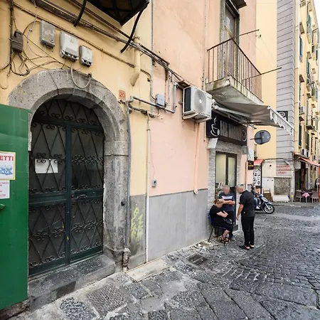 Appartamento Vico Lungo Teatro Nuovo 20 *