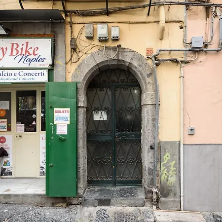 Vico Lungo Teatro Nuovo 20 Appartamento