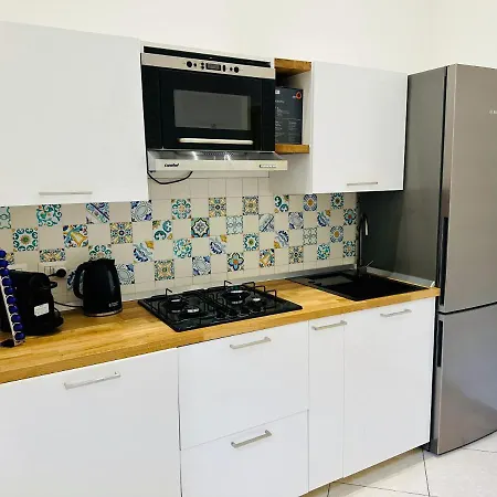 Daire Garibaldi 118 Luxury *