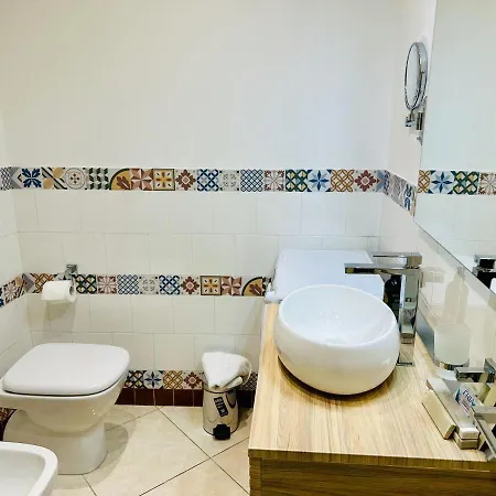 Daire Garibaldi 118 Luxury Napoli