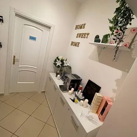 Sweet Inizio Di Spacca Apartment *