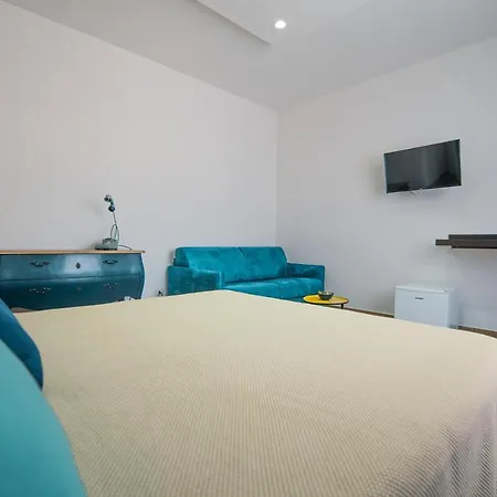 Frühstückspension Hub Ferroviario - 12 Posti Letto Per Il Tuo Gruppo A Con Wifi E Netflix *