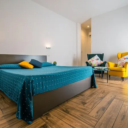 Hub Ferroviario - 12 Posti Letto Per Il Tuo Gruppo A Con Wifi E Netflix *