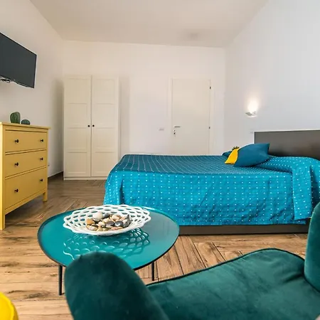 Hub Ferroviario - 12 Posti Letto Per Il Tuo Gruppo A Con Wifi E Netflix Frühstückspension