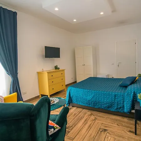 Hub Ferroviario - 12 Posti Letto Per Il Tuo Gruppo A Con Wifi E Netflix Neapel