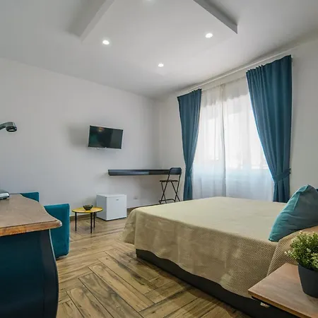 Hub Ferroviario - 12 Posti Letto Per Il Tuo Gruppo A Con Wifi E Netflix Frühstückspension