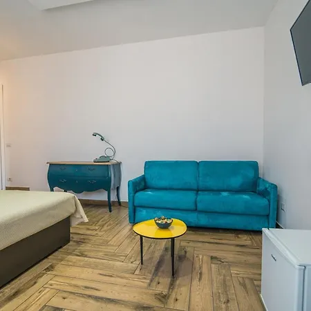 Hub Ferroviario - 12 Posti Letto Per Il Tuo Gruppo A Con Wifi E Netflix Frühstückspension