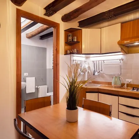 Casa Donna Aiuola Apartment *