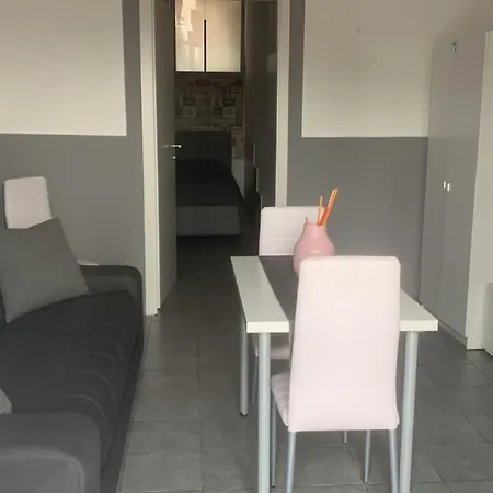 Sky House * נאפולי