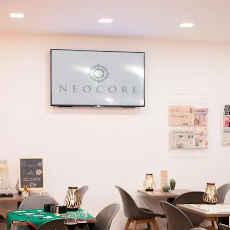 Neocore Couette-café 2*