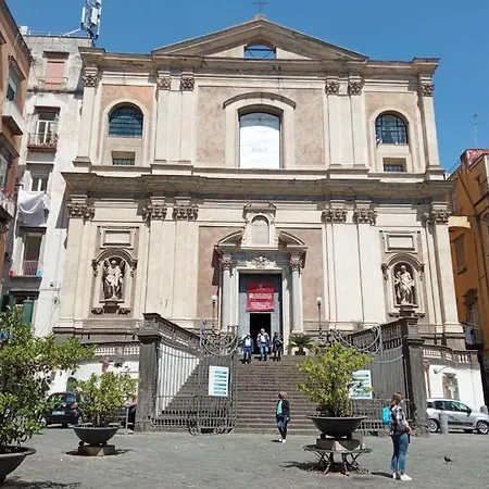The Queen Naples