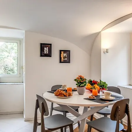 Pignatelli Apartment