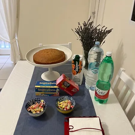 Sistershouse Nápoly