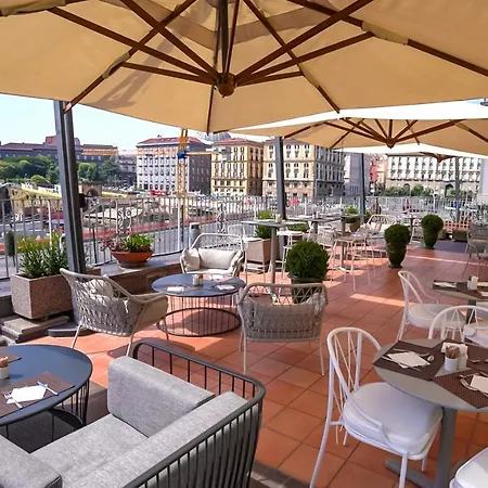 Mercure Centro Angioino 4*