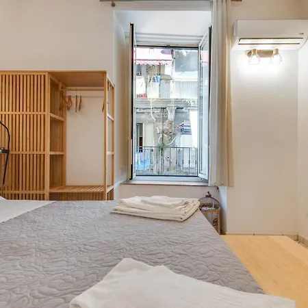 Spaccanapoli - Fully Equipped Studio