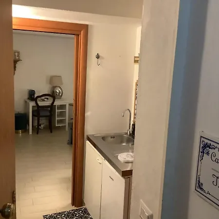Tinnyhouse Apartment *