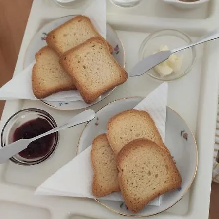 Bed & Breakfast The Queen *