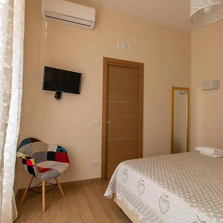 Apartment Domus Campanile Naples