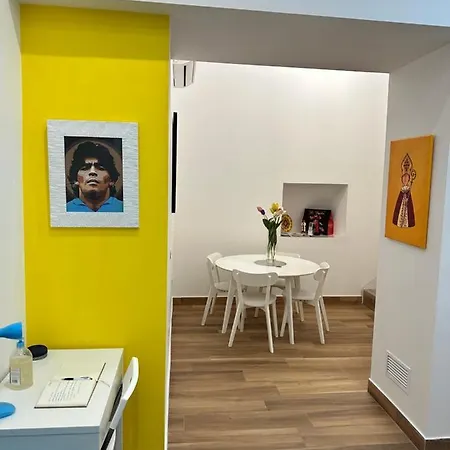 Apartment Dimora Spaccanapoli Naples