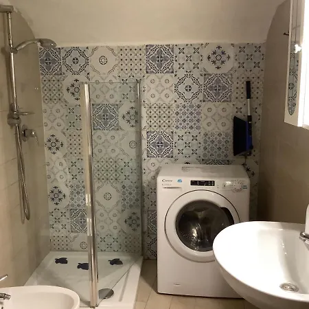 Apartment Tinnyhouse