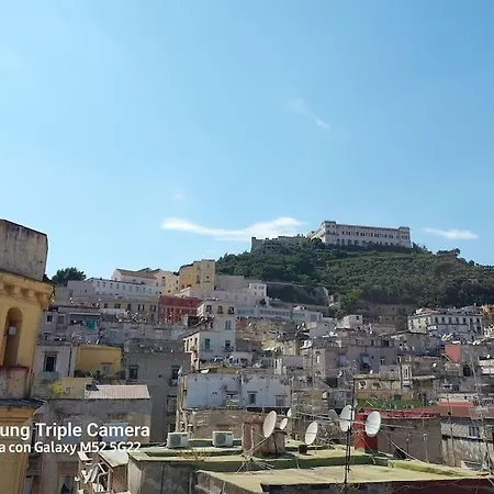Toledo Panoramic Rooftop With Terrace Bed and breakfast Nápoles