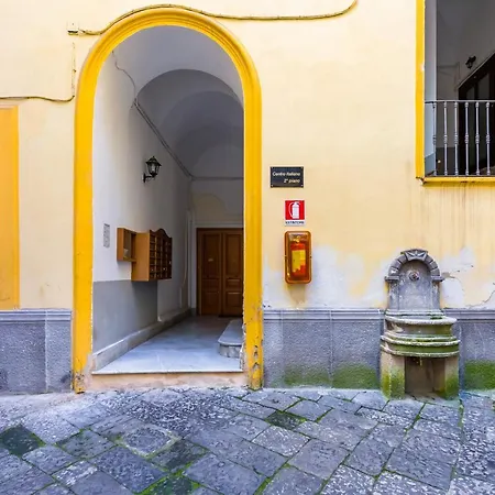 Apartment A Santa Maria La Nova By Wonderful Italy *
