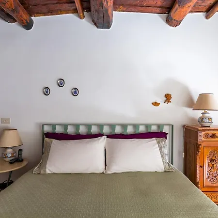 Residenza Capano Charming House By Napoliapartments *