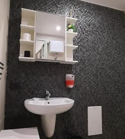 Mediterranea לינה וארוחת בוקר 5*