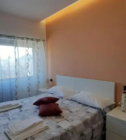 לינה וארוחת בוקר Mediterranea 5*
