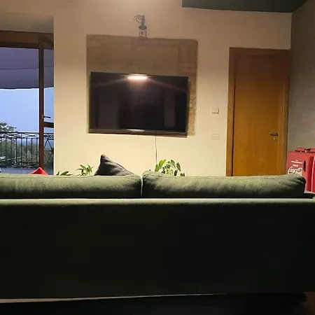 Kamyhouse Una Tranquilla Struttura Nel Verde * Naples