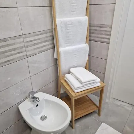 Appartamento Casa Garibaldi 240 Napoli