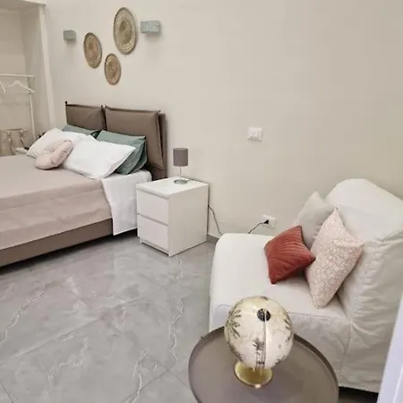 Casa Garibaldi 240 *
