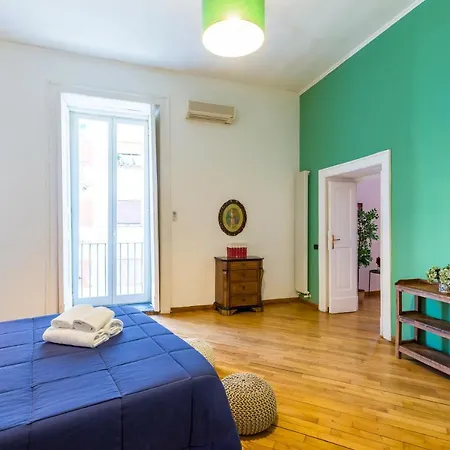 Portico 17 - Charming House Close Promenade Apartment