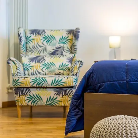 Portico 17 - Charming House Close Promenade Apartment