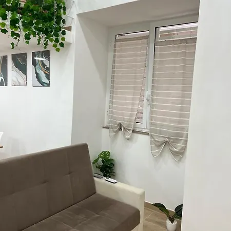 Apartment Moderno Nel Cuore Del Centro Storico Naples