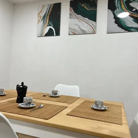 Moderno Nel Cuore Del Centro Storico Apartment