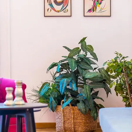 Portico 17 - Charming House Close Promenade Apartment