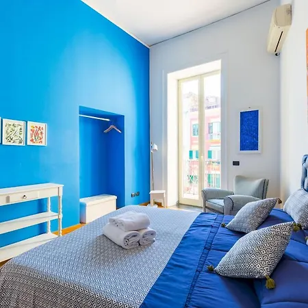 Portico 17 - Charming House Close Promenade Apartment *