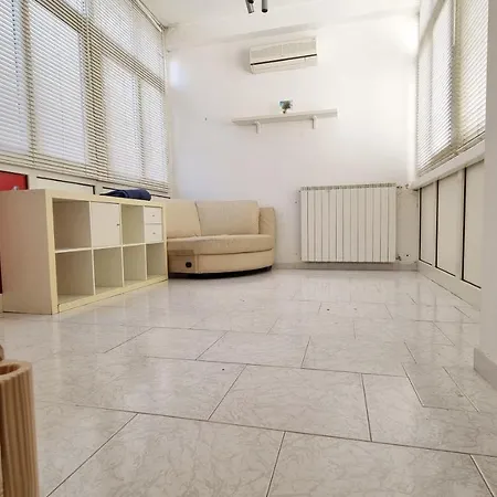 Casa Omar Al Vomero Naples