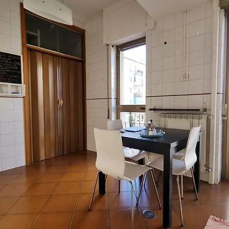 Casa Omar Al Vomero Naples