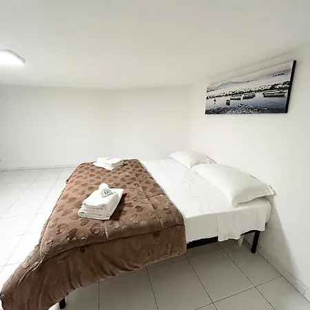 Valentino Guest house *