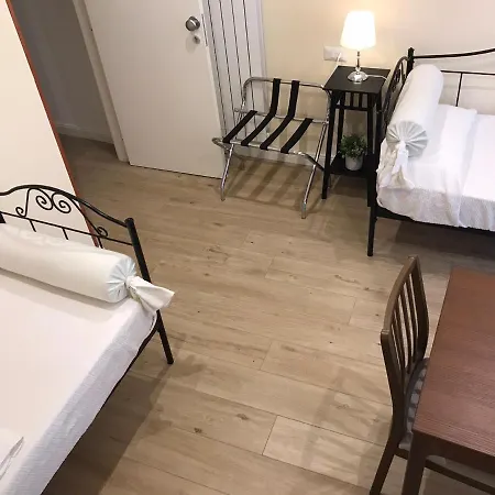 Agora Bed & Breakfast *