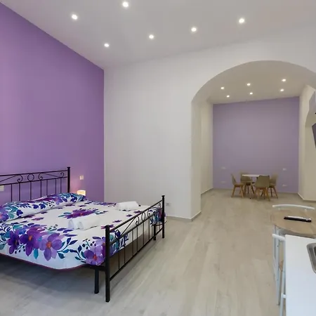 My Brilliant With Jacuzzi 2 Steps From St Toledo Nápoly