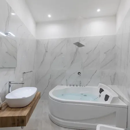 My Brilliant With Jacuzzi 2 Steps From St Toledo Vendégház *