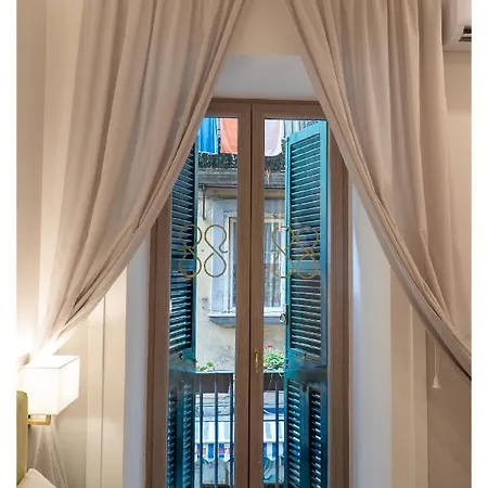Bed & Breakfast L'infinito 88 Naples