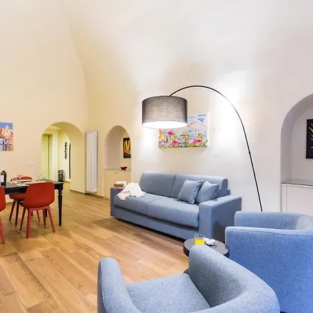 Appartamento In The Heart Of Nightlife By Wonderful Italy