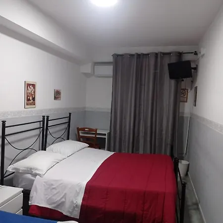 Szálloda Del Conte Nápoly